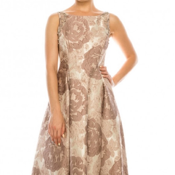 Adrianna-Papell Jacquard sleeveless long Gown - Picture 4 of 12